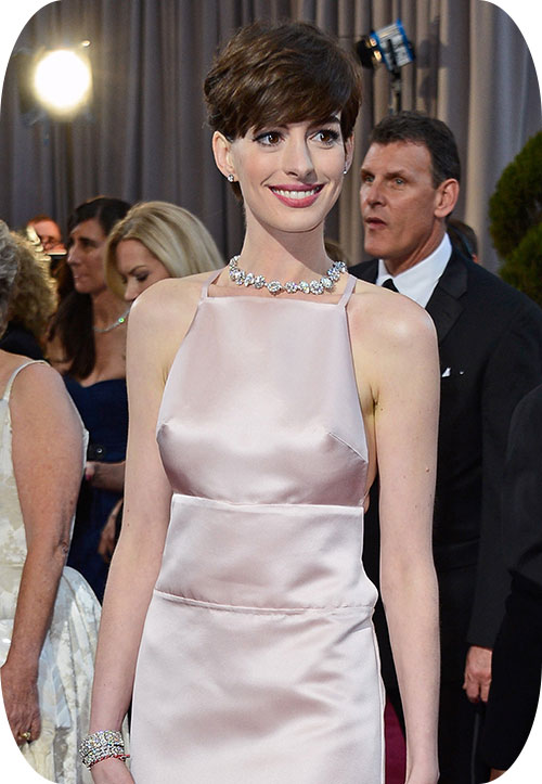 Anne Hathaway | finding the right bra is life-changing moment for a woman 1 Anne Hathaway